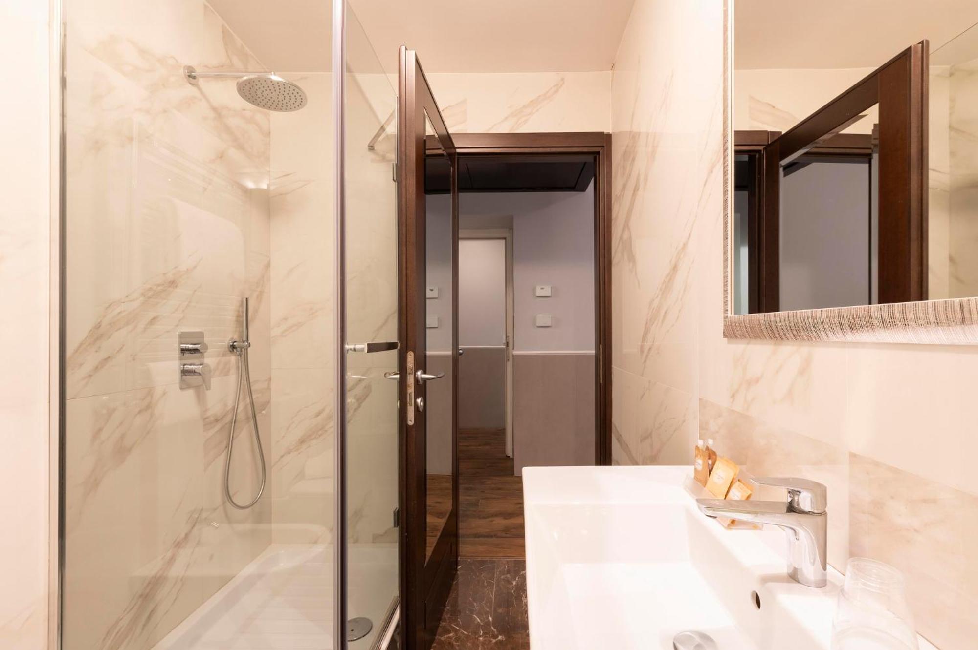 Virgilio Hotel 3*